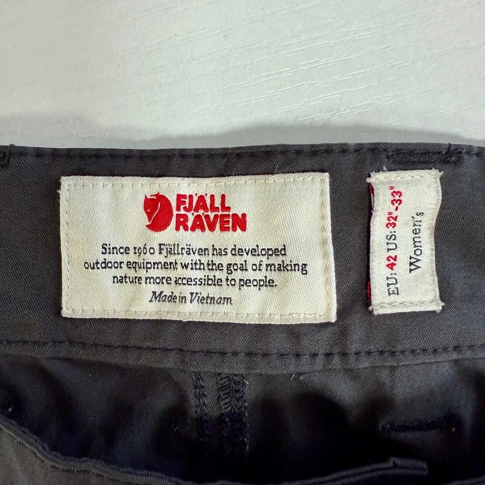 Fjallraven Womens High Coast Trail Shorts Black Hiking Outdoor EU‎ 42 US 32-33